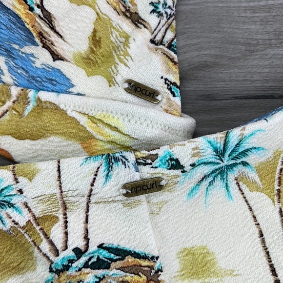 ☀️RIP CURL☀️ POSTCARDS DEEP V TOP POSTCARDS SKIMPY PANT BIKINI SET - Picture 16 of 17